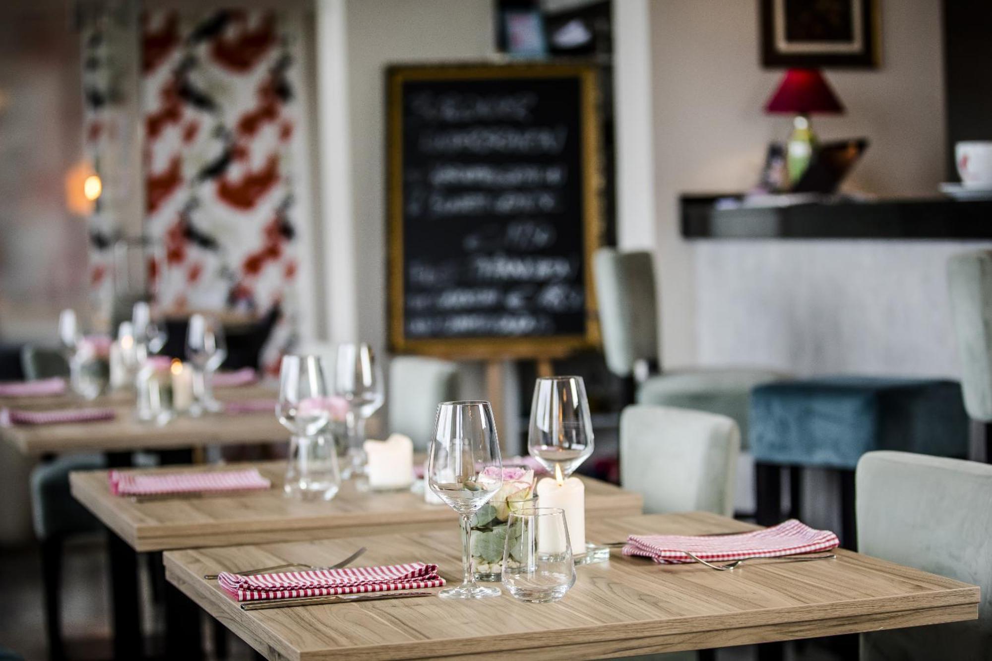Hotel Faehrhaus Km734 Düsseldorf Extérieur photo