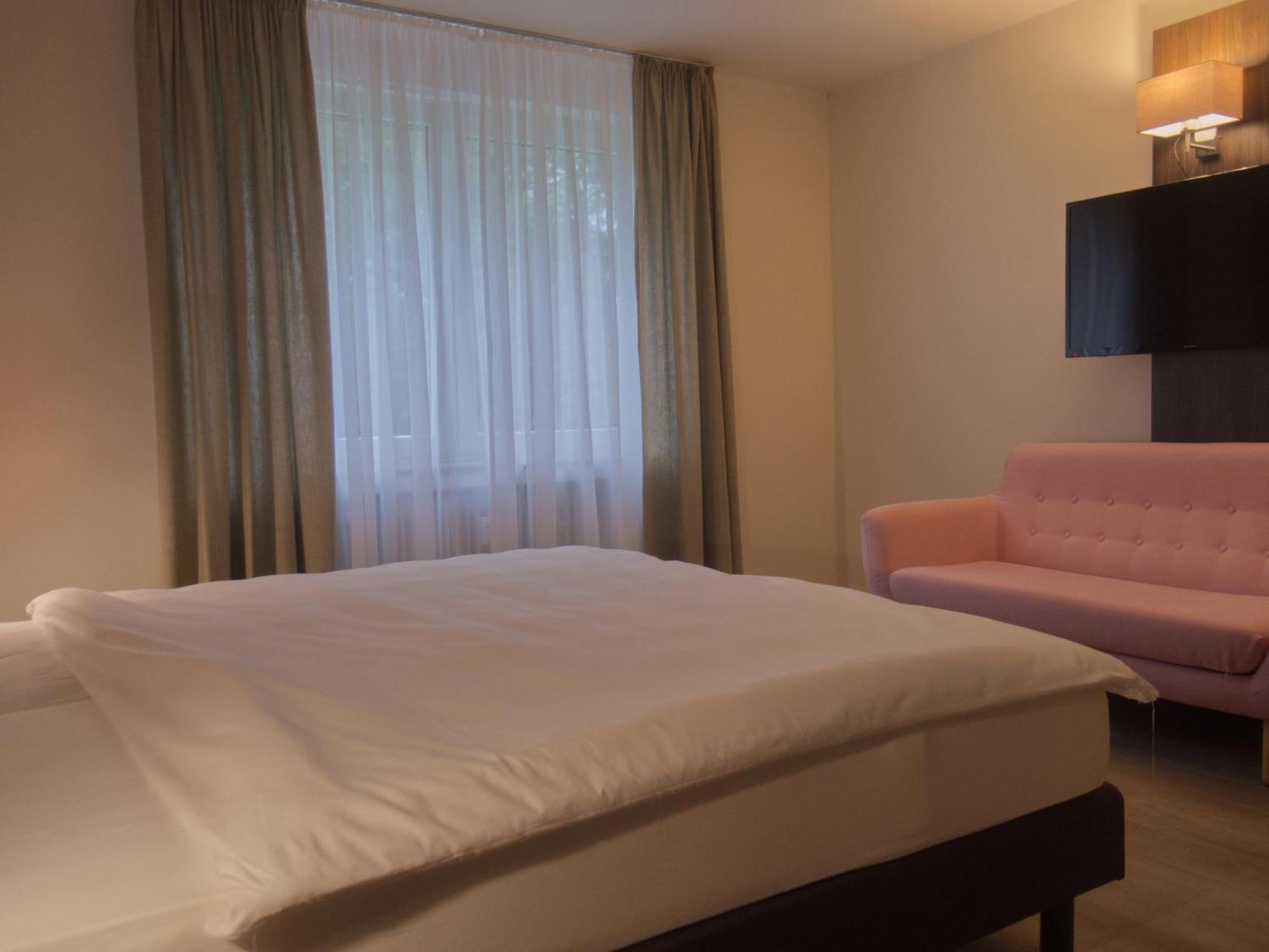 Hotel Faehrhaus Km734 Düsseldorf Chambre photo