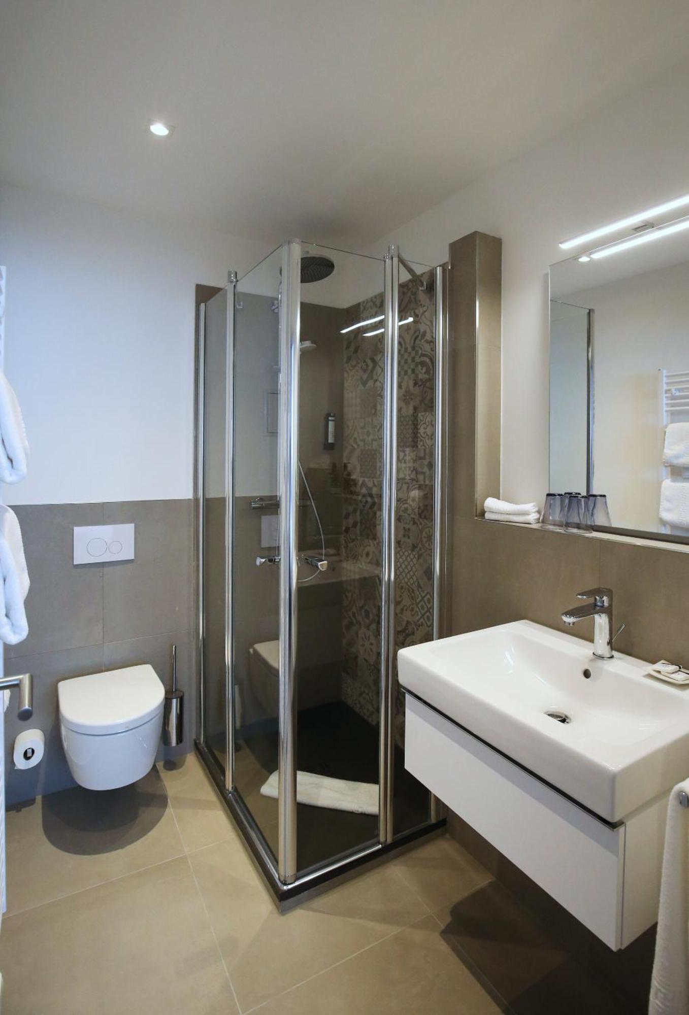 Hotel Faehrhaus Km734 Düsseldorf Chambre photo
