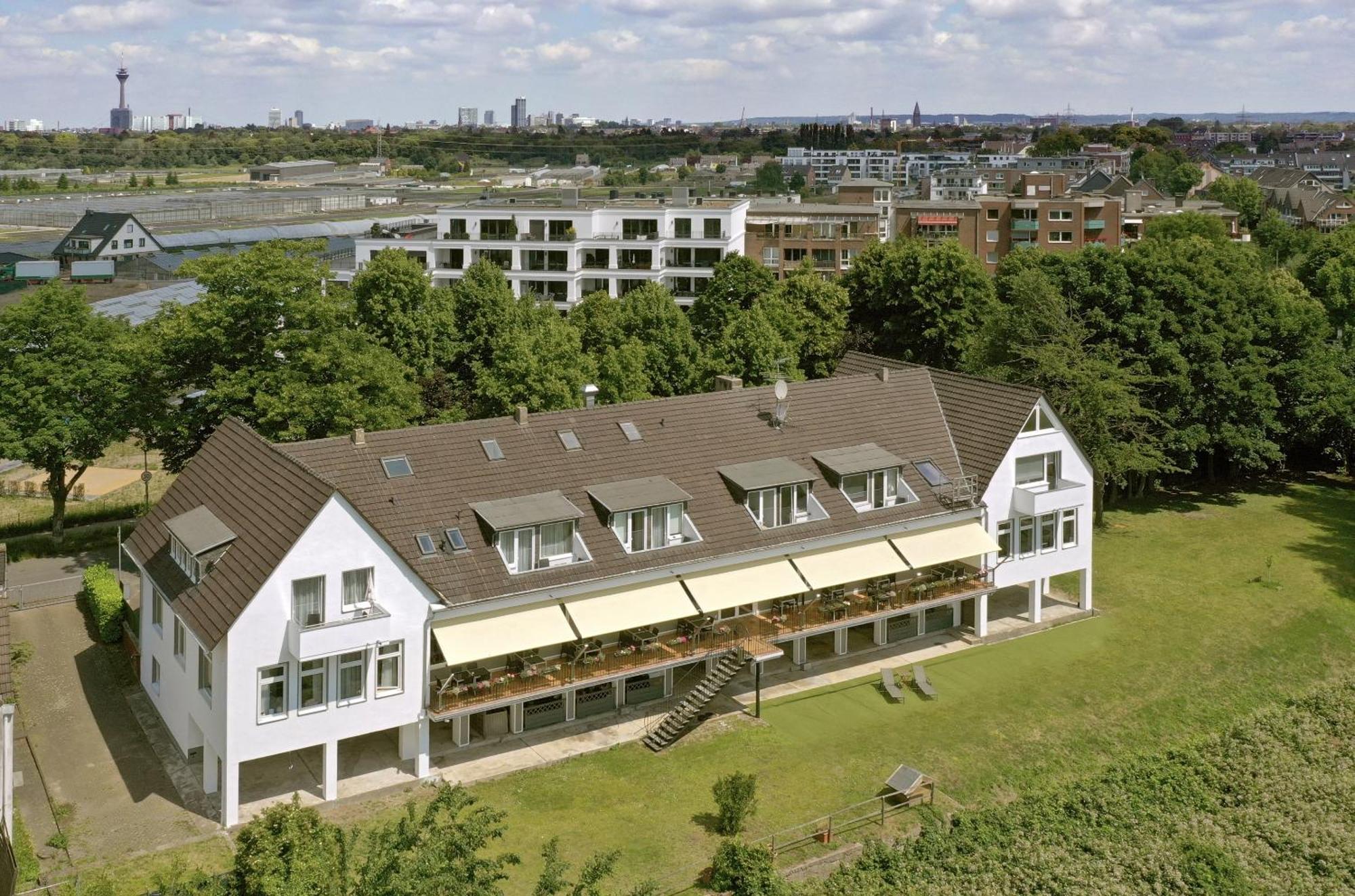 Hotel Faehrhaus Km734 Düsseldorf Extérieur photo