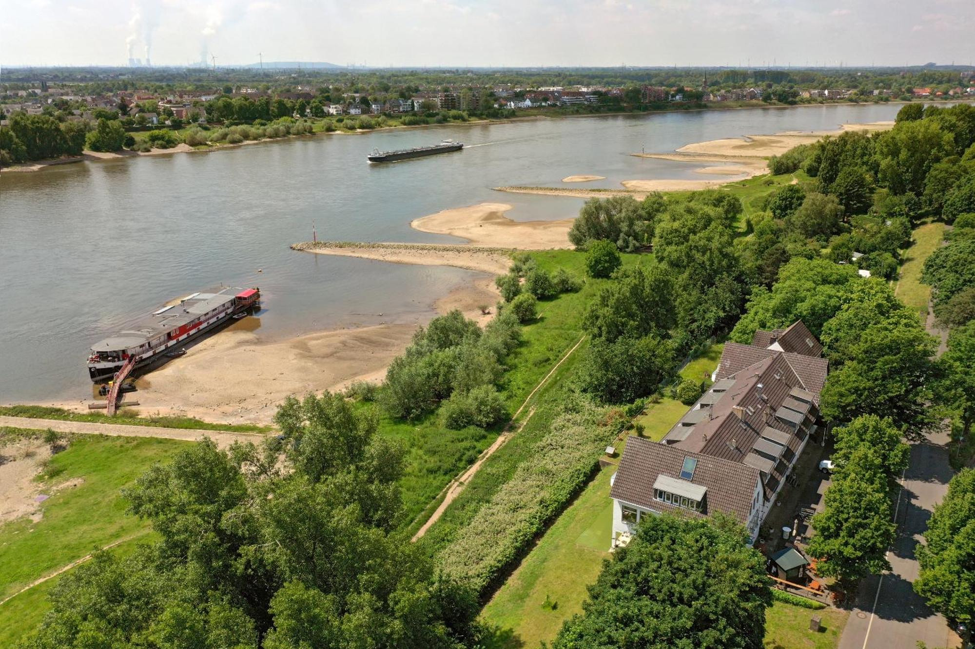 Hotel Faehrhaus Km734 Düsseldorf Extérieur photo